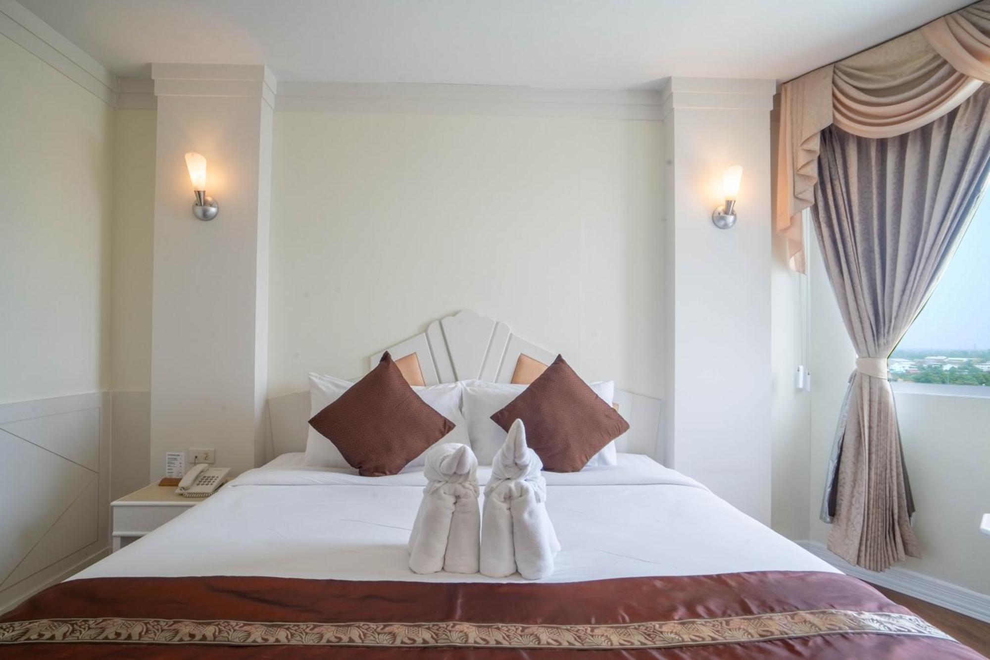 Thong Tarin Hotel Surin Eksteriør bilde